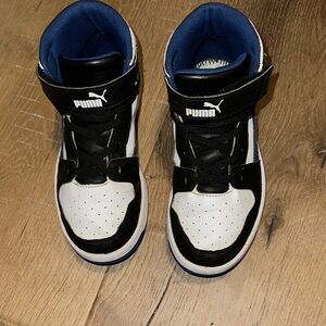 Puma Kids Black and White Sneakers with Blue Accents